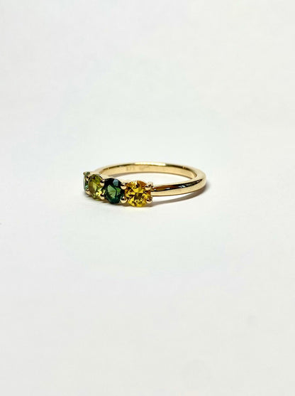 Golden Wattle Palette Sapphire Ring