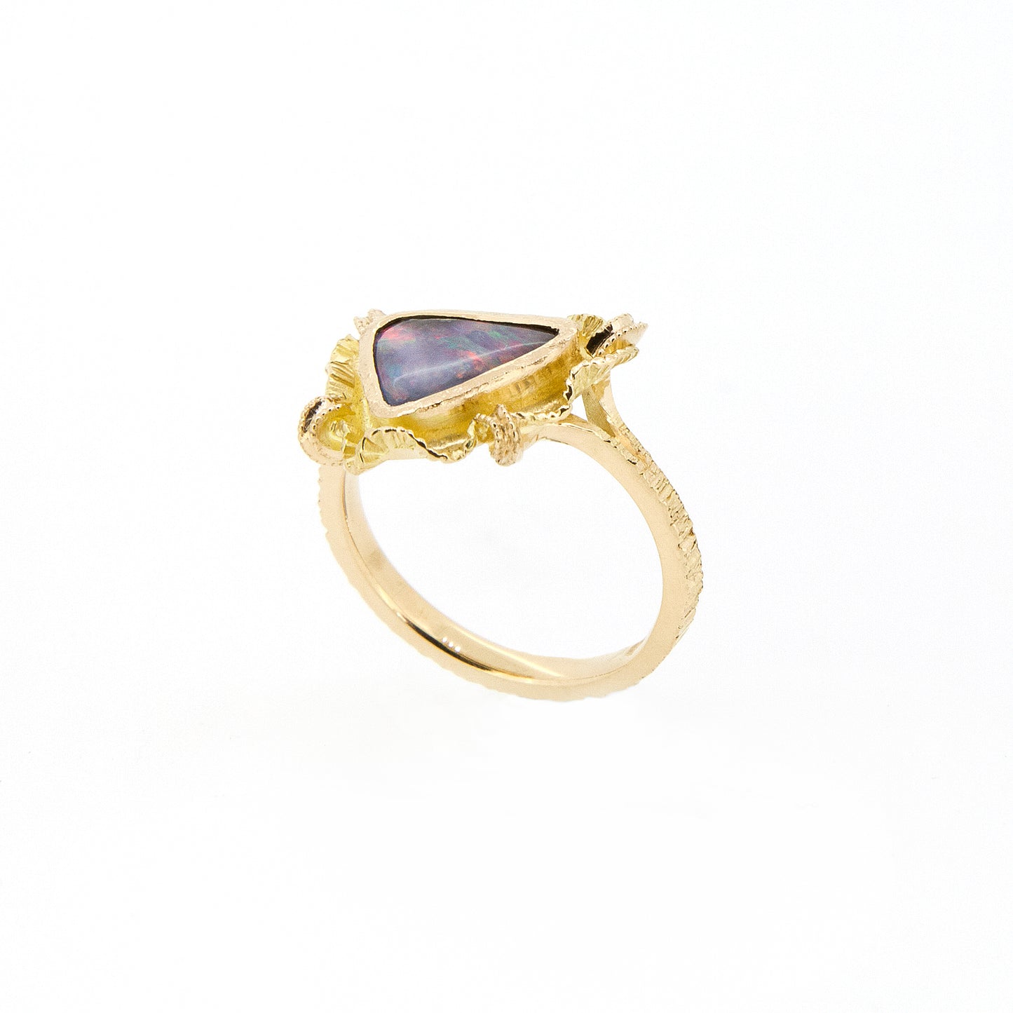 18ct yellow gold and purple Queensland Boulder opal. Australian made and hand selected opal for a unique style using ethically sourced materials. 